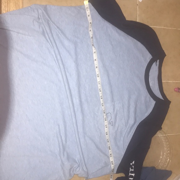 Vineyard vines shirt - Picture 7 of 7